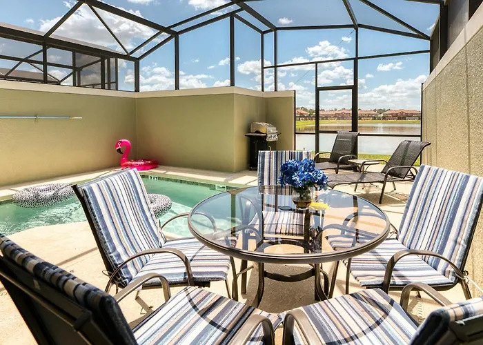 Lost In Paradise-Cozy Townhouse, Private Heated Pool, Bbq