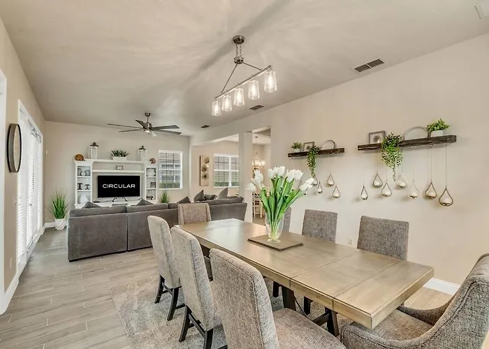Deluxe Spacious Home With Private Pool Near Disney
