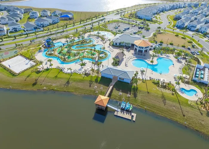 Pet friendly Stunning Lakeview Townhome W Private Pool Kissimmee