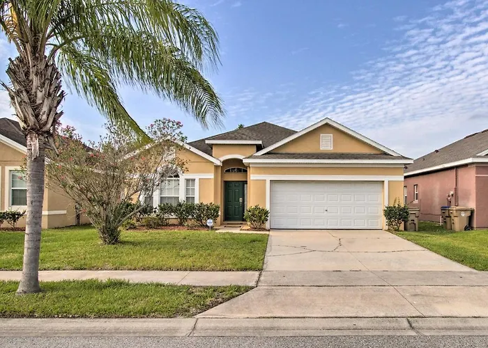 Convenient Kissimmee Retreat With Private Pool!