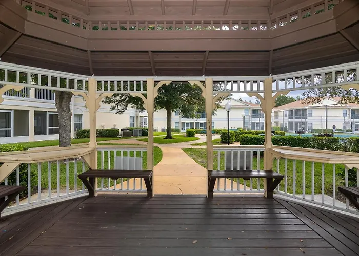 Cozy And Comfortable Apt Near Disney