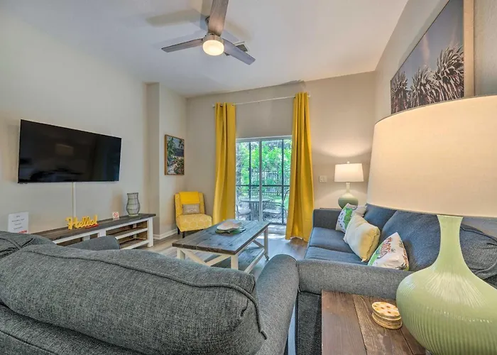 Resort Condo With Patio And Pool Access In Davenport!