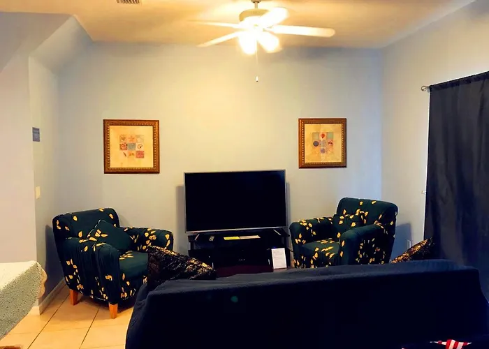 Cozy 4Bdrm/3Ba Townhome, 6 Miles To Disney & Shops