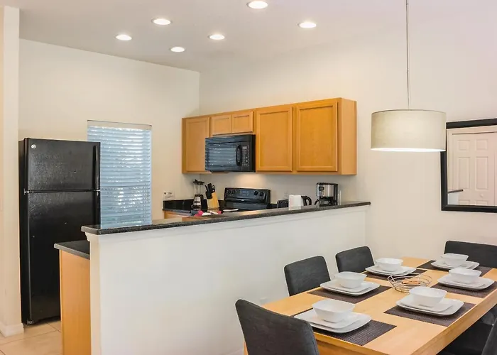2 Bedroom Townhouse 4 Miles To Disney World Kissimmee