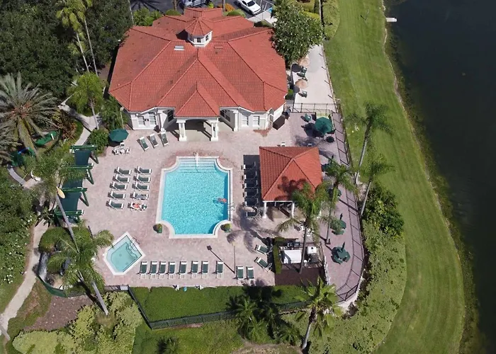 Royal Floridian - 6 Bed Emerald Island Resort Pool Home