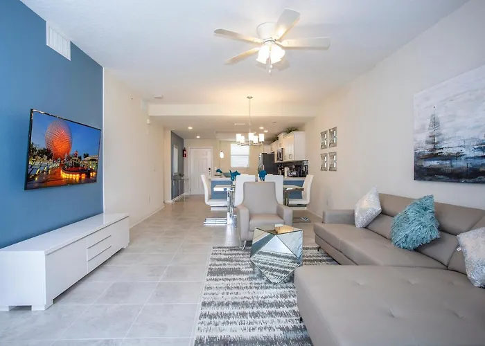 Stunning 2 Bedroom Apartment With Aquapark 304
