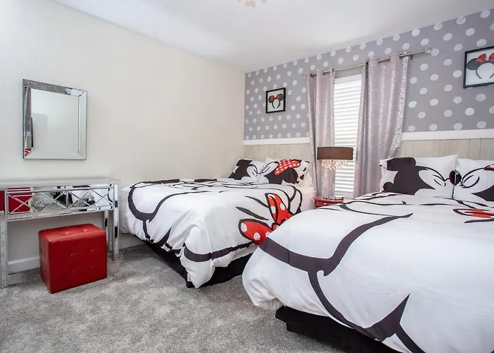 Marvelous 4 Bedroom W/ Screened Pool Close To Disney 4977