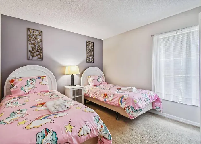Newly Renovated 5 Bd/3 Ba Resort Home With Pool!