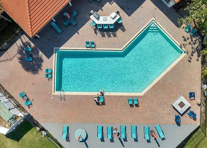 Remodeled Cozy Pink Themed Family Unit - 10 Mins From Disney Kissimmee