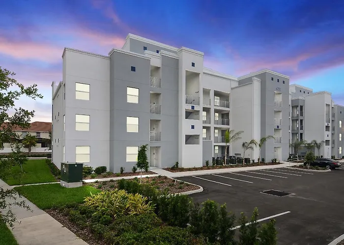 Three Bedrooms Storey Lake Orlando 201