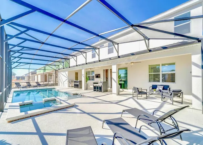 Pet friendly 15Br Mansion With Pool Hot Tub Theater & Games Room Kissimmee