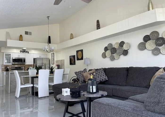 Elegant & Luxurious Family Apartment Close To Disney World Kissimmee