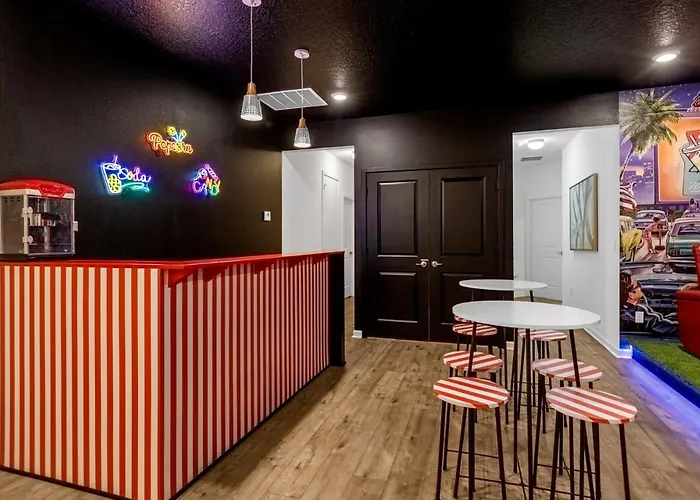 Family Resort - 12Br Mansion - Sleeps 28 - Private Pool, Bbq And Games Room! Kissimmee