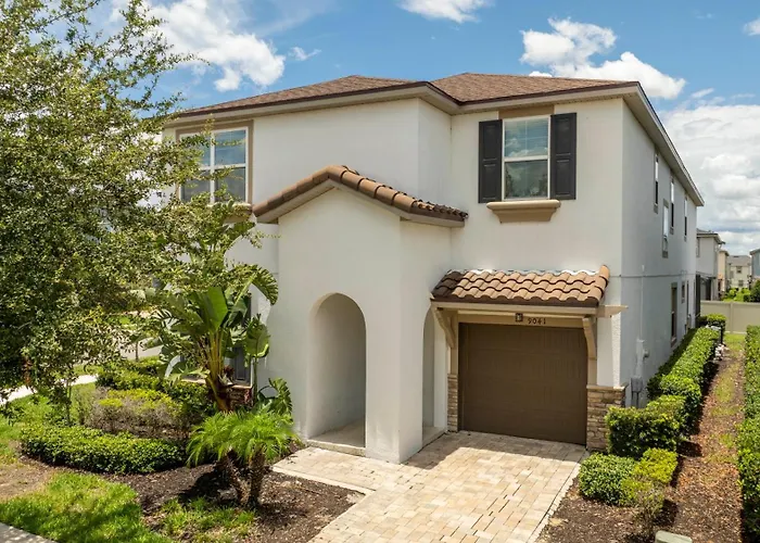 Luxurious Suites With Themed Decor Pool And Games Kissimmee