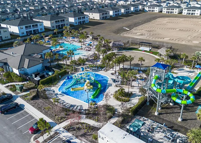 Fascinating 4 Bedroom, Walking Distance To The Waterpark