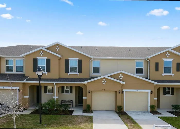 Four Bedrooms Townhome 5122