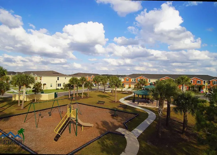 Four Bedrooms Townhome 5122