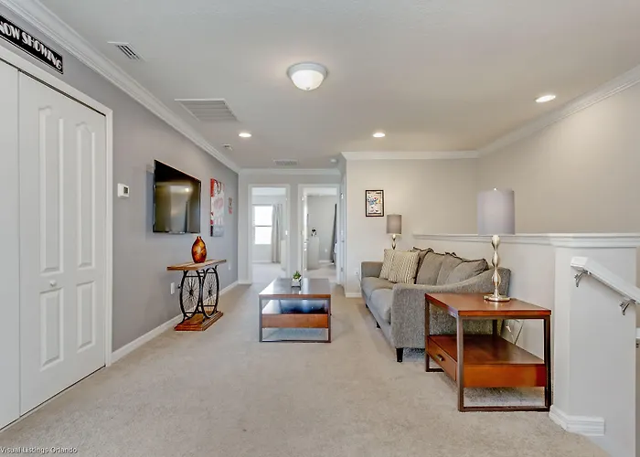 Beautiful Townhome Wprivate Pool 7 Mi To Disney Kissimmee
