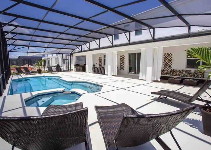 Spacious Home With Private Pool Near Disney Hunters Creek