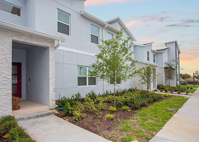 Marvelous 4 Bd W/ Pool Close To Disney 218
