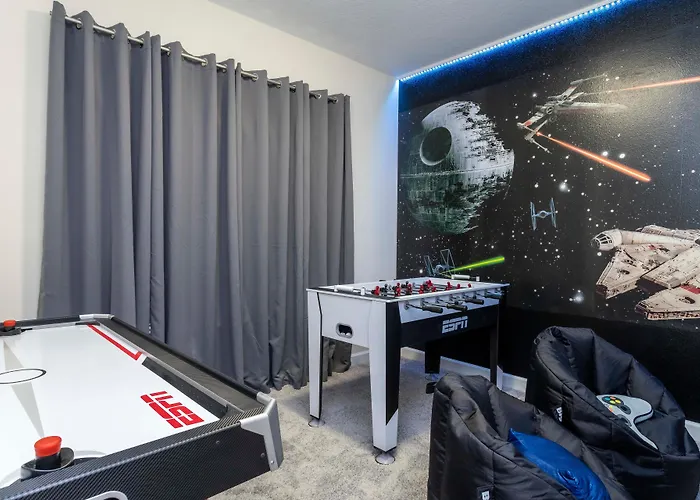 1176 Cd - Luxury 4Br Townhome: Pool Game Room Four Corners