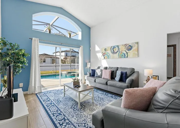 4 Bedroom No Carpet Just Remodeled Unit Sr1205