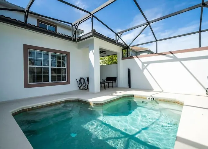 Five Bedrooms Townhome With Pool 4849