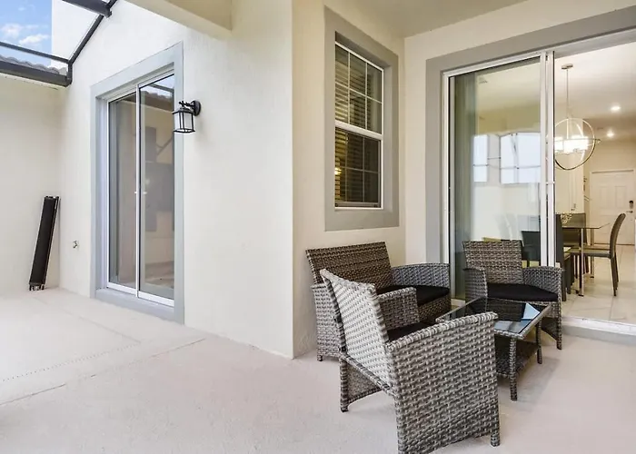 Four Bedrooms W/ Pool Townhome 4841