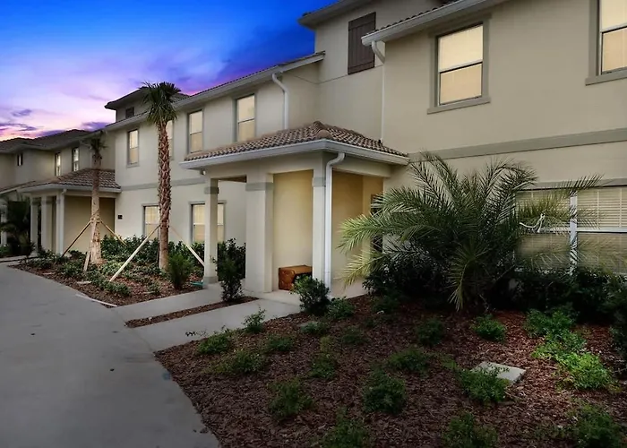 Four Bedrooms W/ Pool Townhome 4841