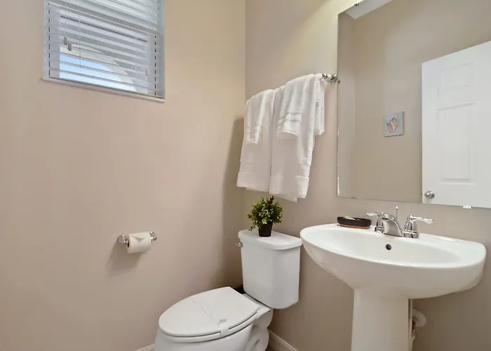 Four Bedrooms Townhome 5130