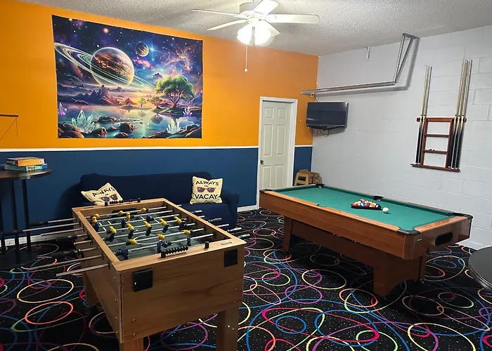 7 Bedroom, 6 Bath And Pool Near Disney In Emerald Island 4 King Master Suites