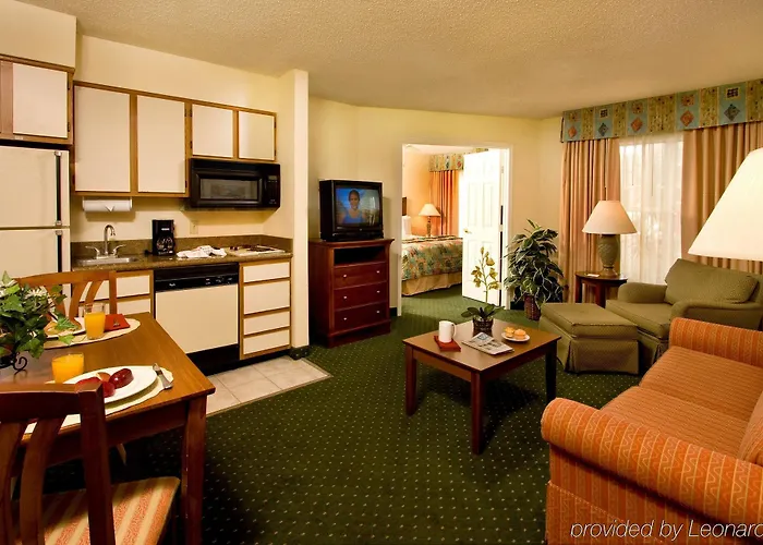 The Palms Hotel And Villas