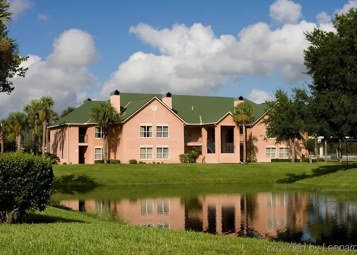 The Palms Hotel And Villas