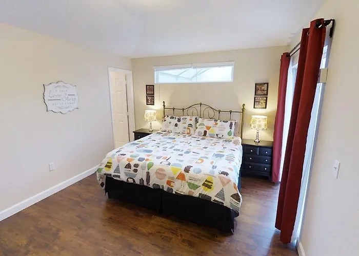 Lake Berkley Resort 4 Bedroom Vacation Home With Pool 1520 Kissimmee
