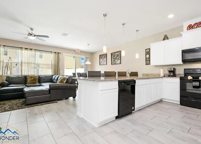 Four Bedrooms Townhome 5119