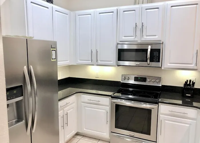 Bahama Bay, Grand Bahama Spacious 3-Bedroom Penthouse Near Disney Kissimmee with Pool