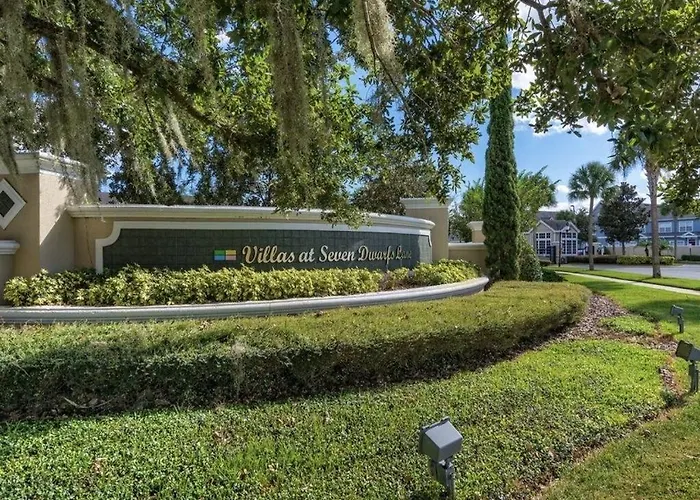 Beautiful Town Home 5 Miles From Disney Entrance