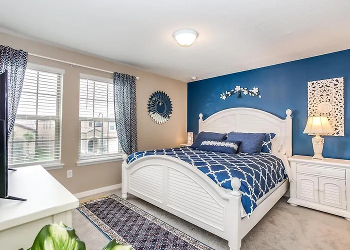 8 Bedroom, 6 Bathroom Upscale Villa Near All The Fun In Kissimmee