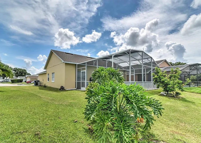 Kissimmee Retreat W/ Pool: Near Disney & Golf!