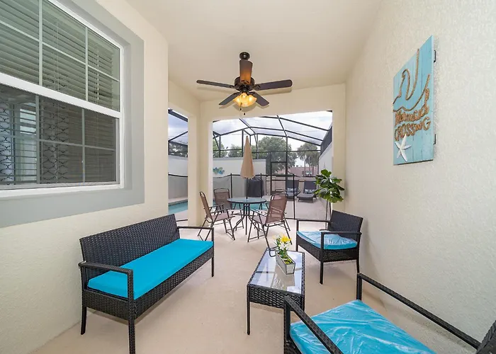 Storey Lake Home 4/3 Private Pool & Free Waterpark