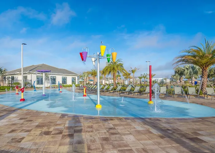 Storey Lake Home 4/3 Private Pool & Free Waterpark