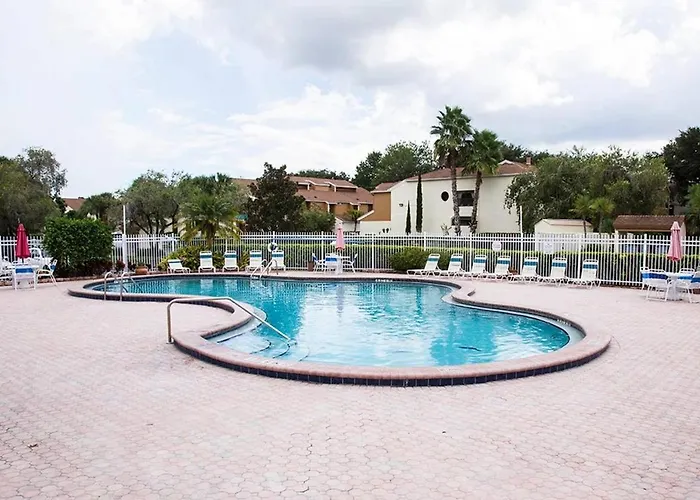 Clubview Holiday Condo